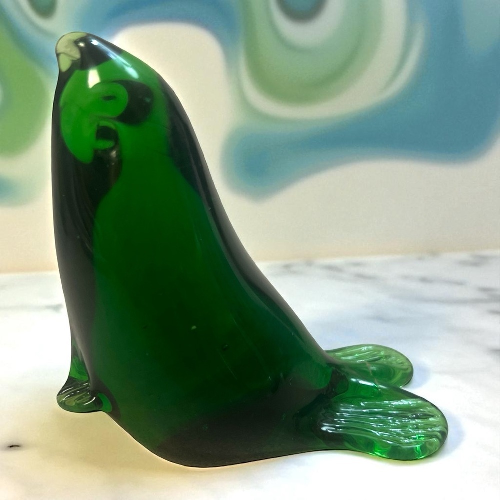 Vintage Green Art Glass Seal Figurine 3” Handblown Animal Sculpture Collectible